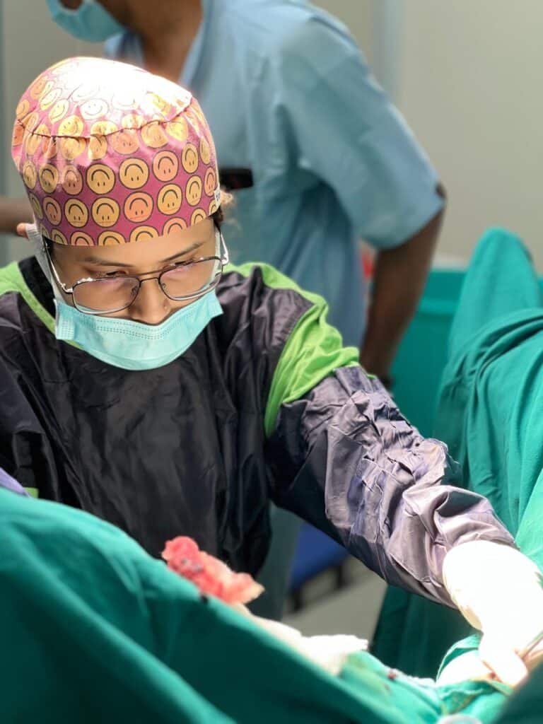 Dr Sayali Gadre - Laproscopy Surgeon in Solapur